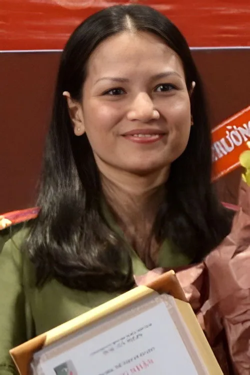 Chuong Hong ha trabajado con Nga Thuy en 1 ocasiones