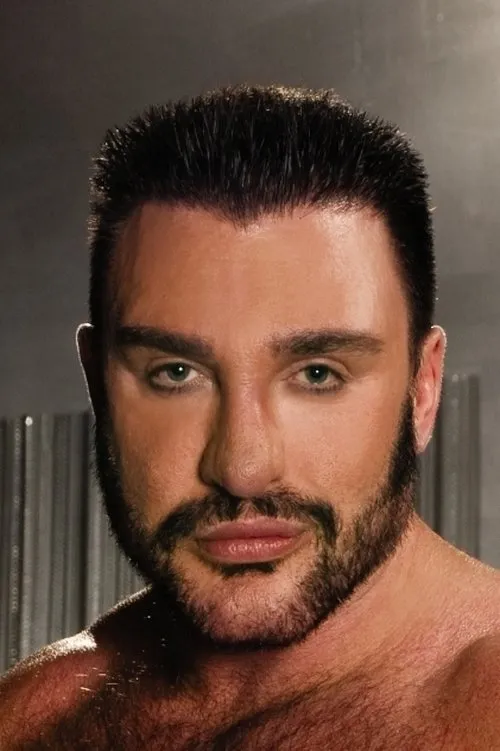 Nic Angelo interpretando a