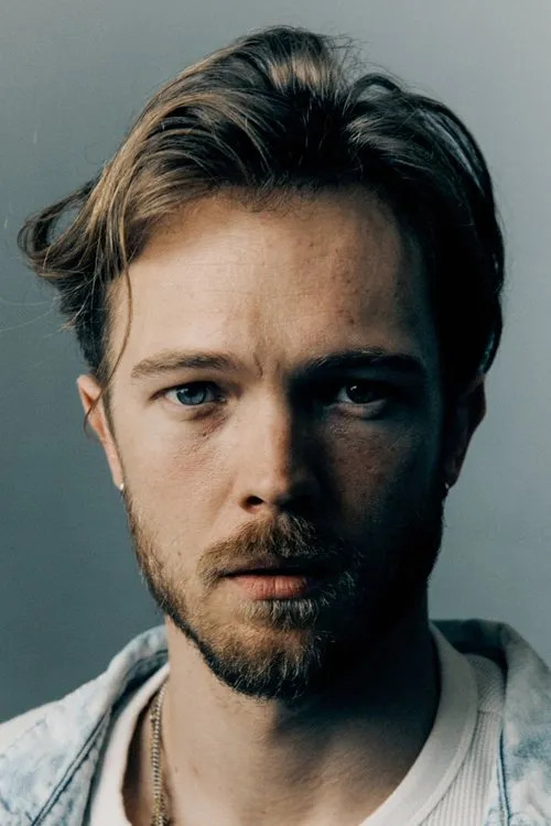 Vas Eli ha trabajado con Nicholas Michael McGovern en 1 ocasiones