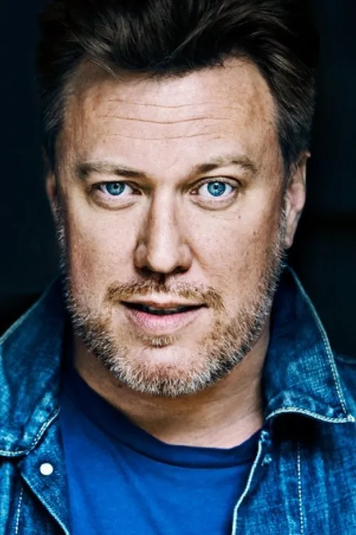 Foto de perfil del actor Nicholas Ofczarek en el reparto