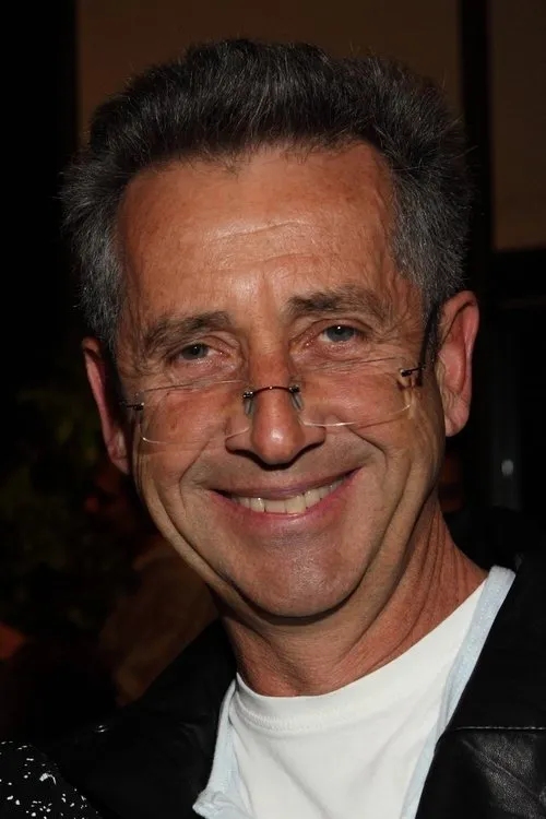 Nicholas Pike en su biografía y filmografía