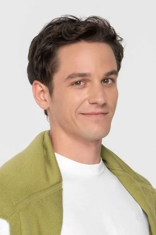 Nicholas Seymour Stathopoulos — personaje: Alexandros