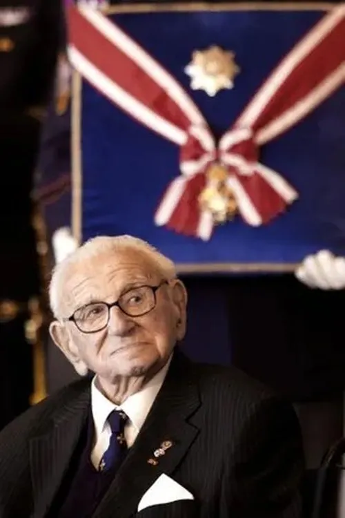 Nicholas Winton interpretando a Self