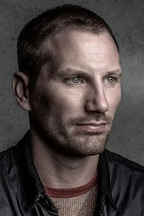 Michael Muhney ha trabajado con Nick Court en 1 ocasiones