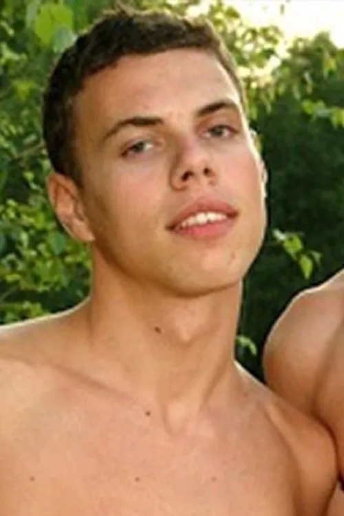 Nick Kern interpretando a 