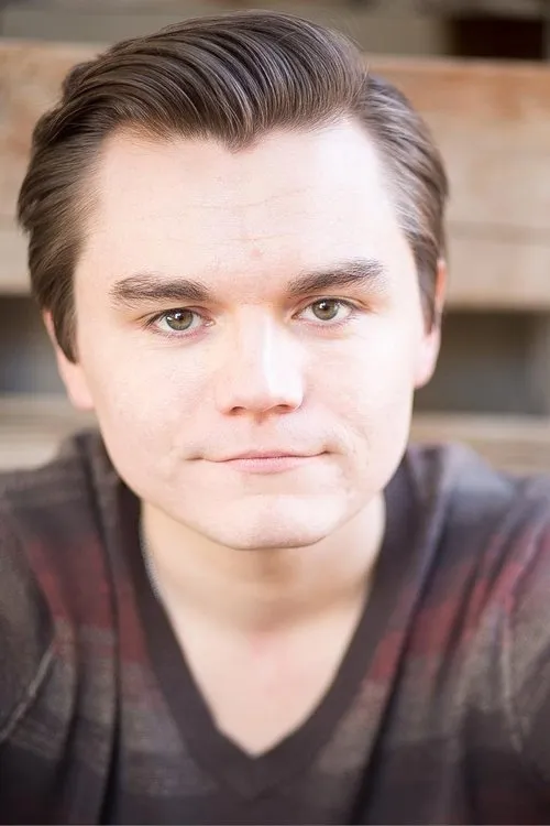 Nick Lane interpretando a Tyler