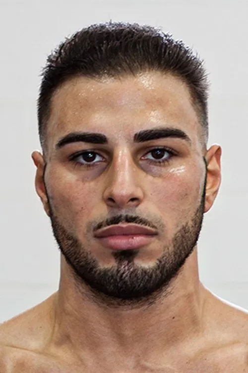 Nick Parpa interpretando a Self