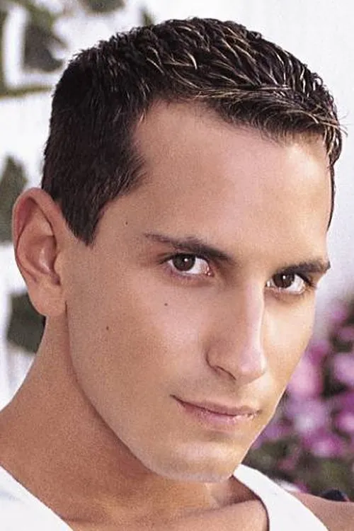 Tony Lazzari ha trabajado con Nick Riley en 4 ocasiones