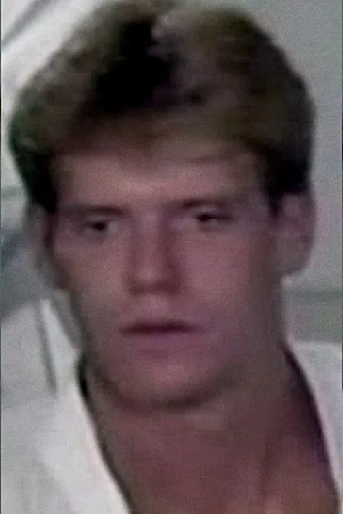 Nick Schultz interpretando a