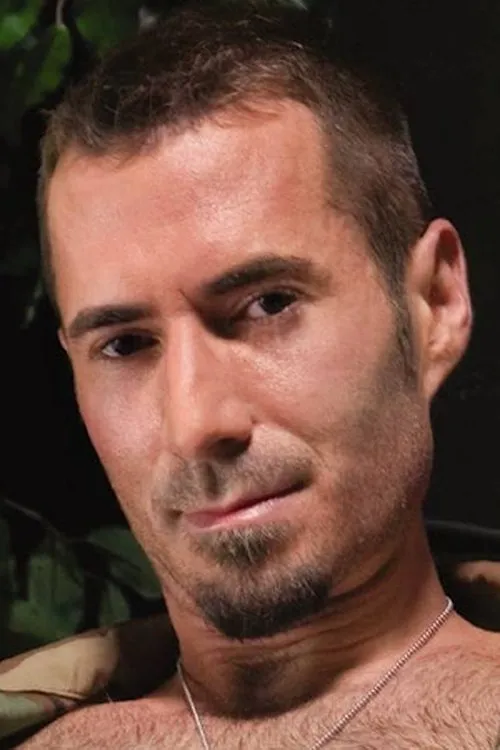 Nick Stone interpretando a 