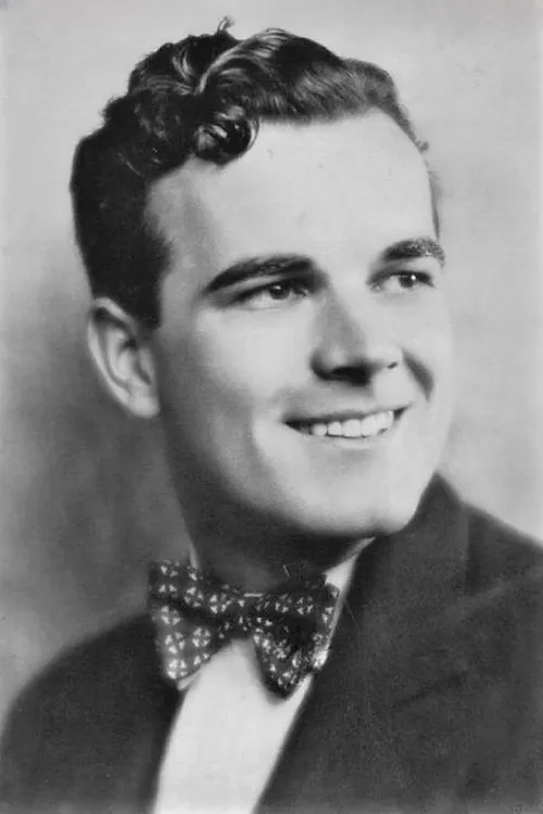 Nick Stuart interpretando a Dick