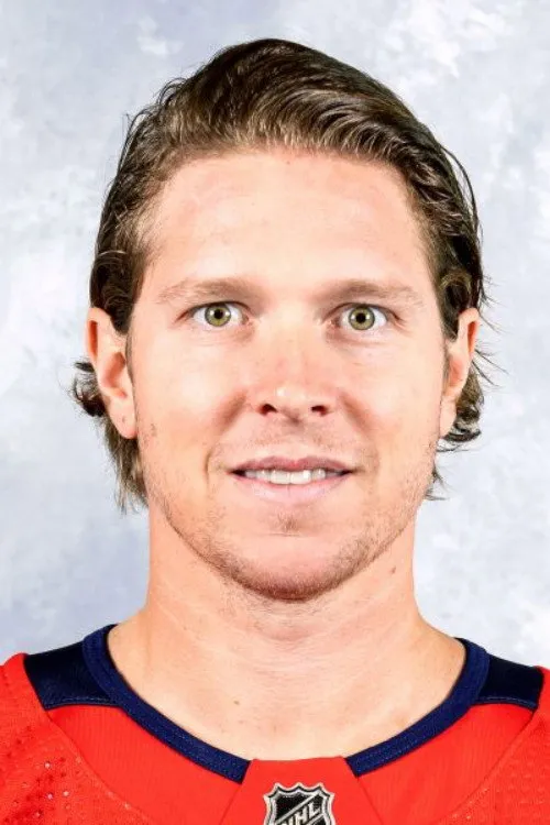 Philipp Grubauer ha trabajado con Nicklas Backstrom en 1 ocasiones