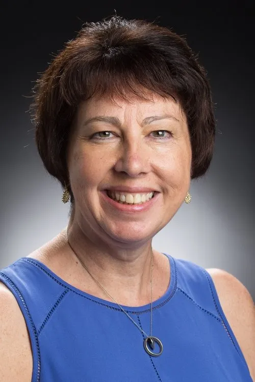 Holly Gilbert ha trabajado con Nicky Fox en 2 ocasiones