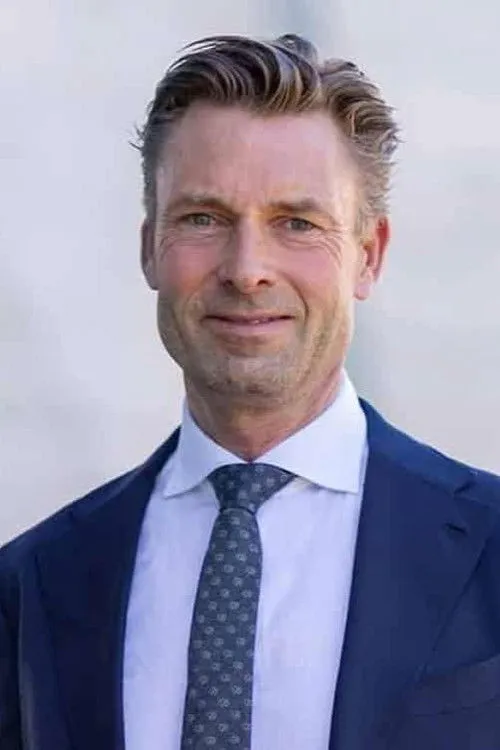 Nicolai Dyhr — personaje: Self - Lawyer