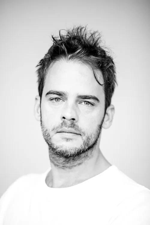 Enzo Scanzi ha trabajado con Nicolas Batthyany en 1 ocasiones