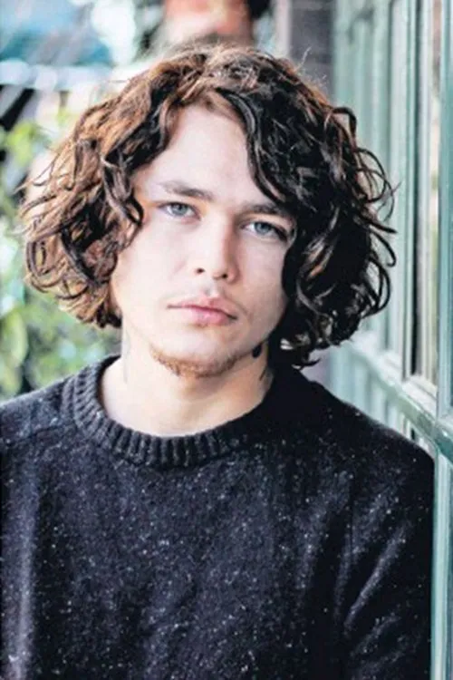 Nicolás Durán interpretando a David