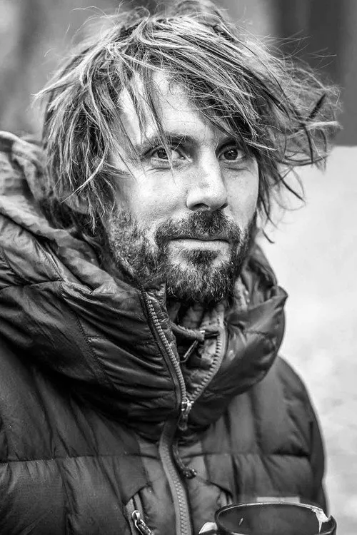 Sean Villanueva O'Driscoll ha trabajado con Nicolas Favresse en 7 ocasiones