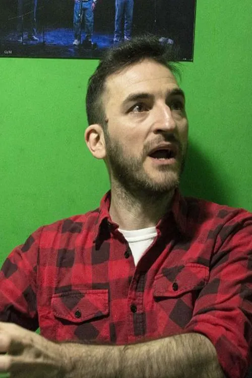 Nicolás Galvagno interpretando a Rocco Dominguez