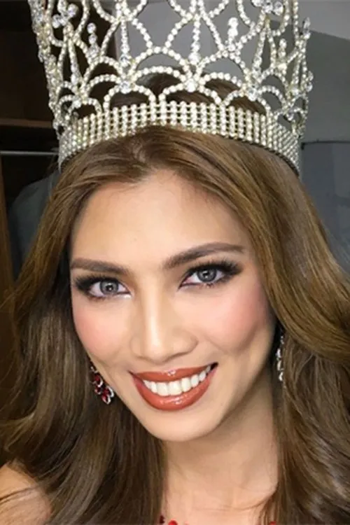 Nicole Cordoves — personaje: Self - Drag Dealer