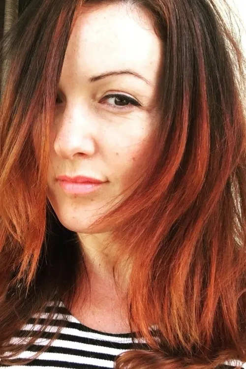 Nicole Fiorentino interpretando a 