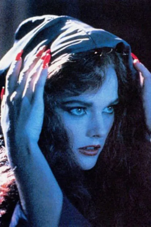 Nicole Fortier interpretando a Elizabeth Masterson