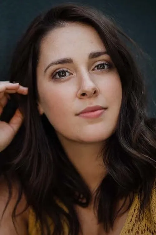 Nicole Gulasekharam interpretando a Kerry