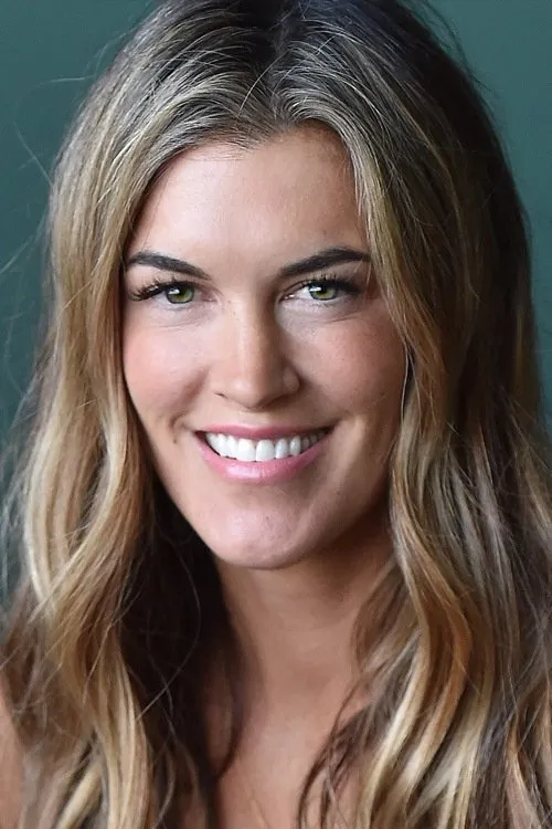 Nicole McKay interpretando a Kate