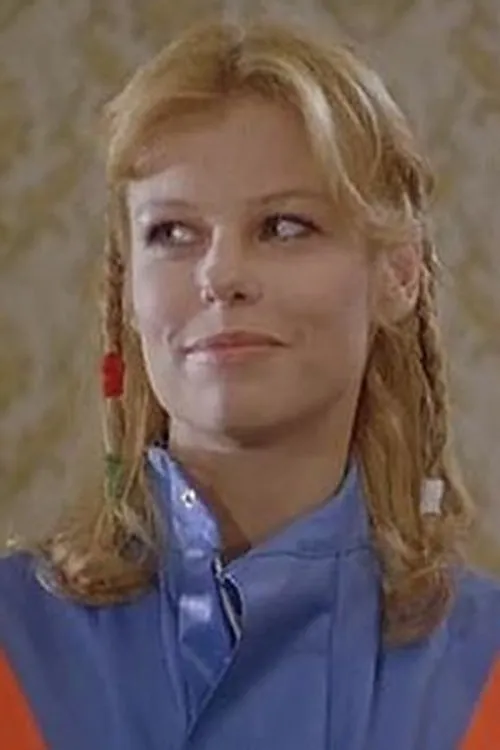 Nicole Norden interpretando a Miriota Koltz