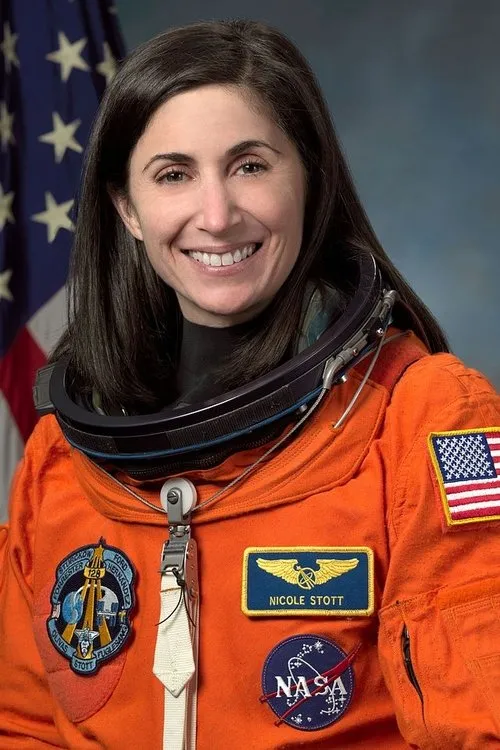 Jerry Linenger ha trabajado con Nicole Stott en 1 ocasiones