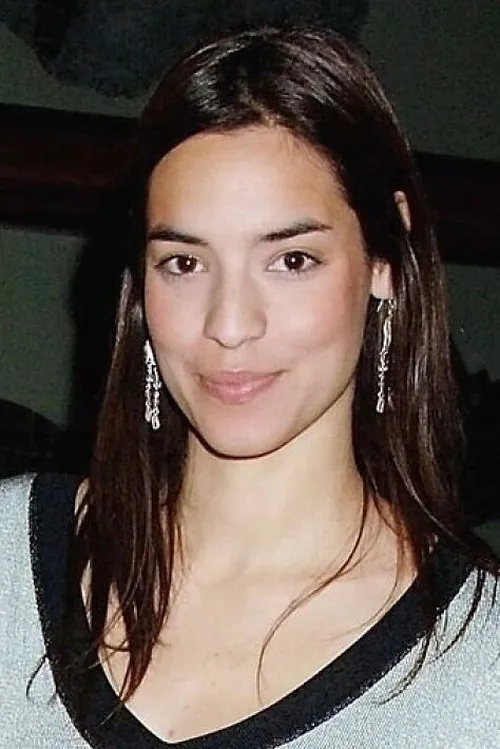 Nishan Hindes ha trabajado con Nifa Hindes en 2 ocasiones