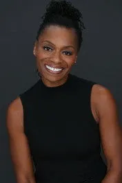 Patrick Treadway ha trabajado con Nike Imoru en 1 ocasiones