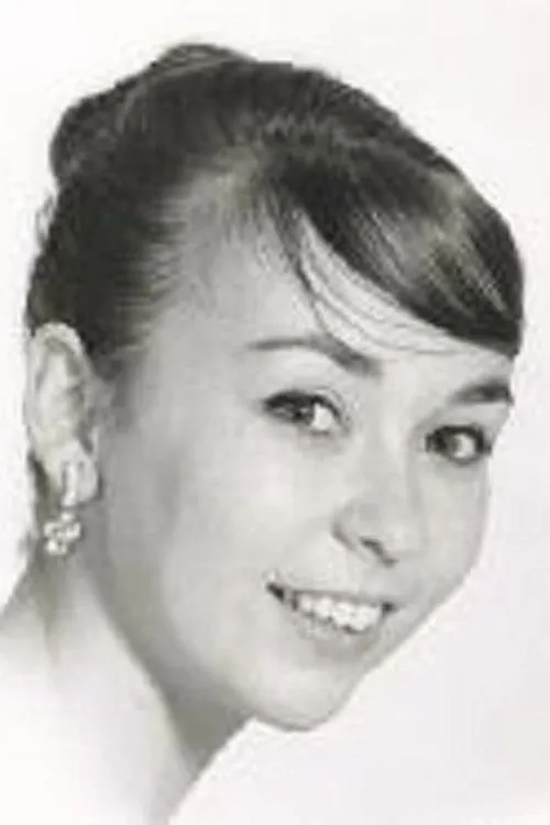 Nikki Tilroe — personaje: Beaver