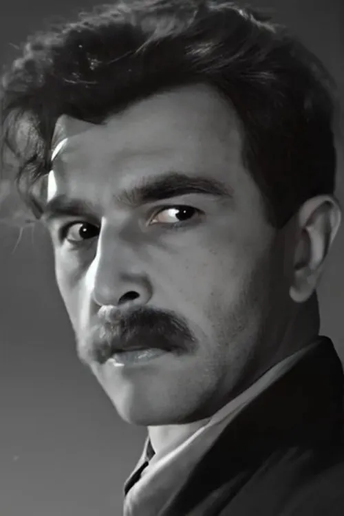 Nikolai Kozlenko interpretando a 