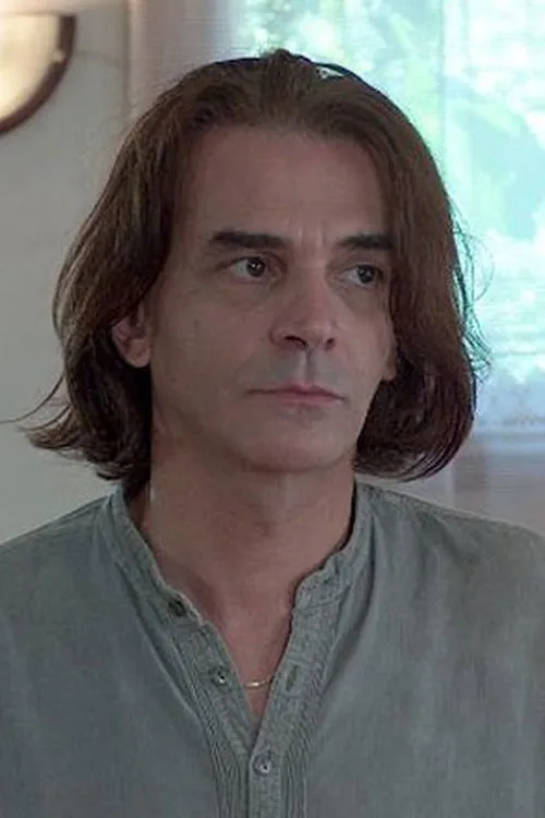 Nikolai Sotirov interpretando a Old Man