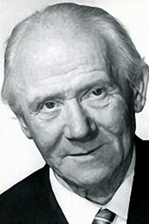 Nikolai Yudin interpretando a