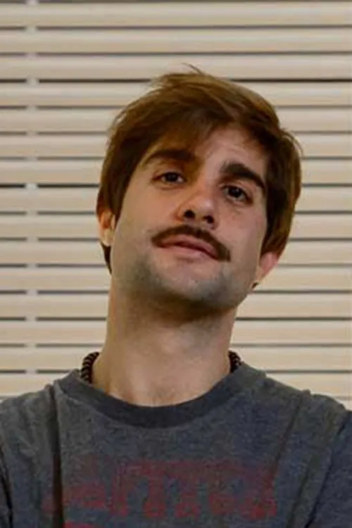 Nikolas Aggelis interpretando a ?a????