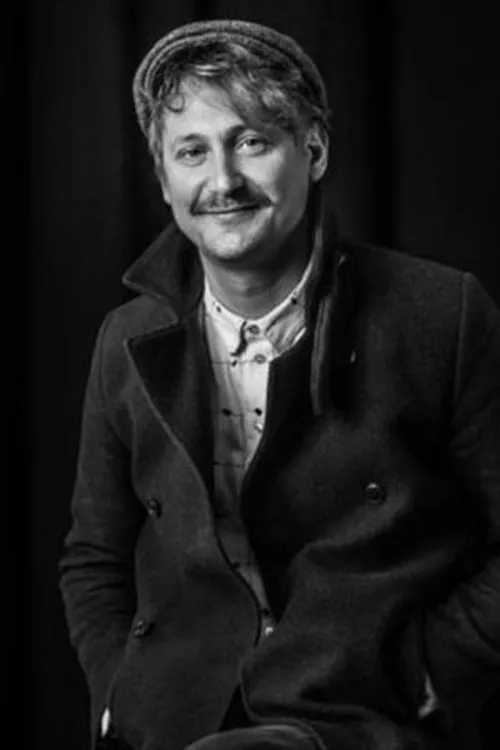 Sara Shirpey ha trabajado con Nils Dernevik en 1 ocasiones