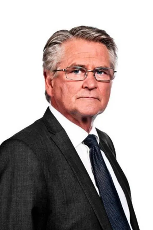 Nils Vogt interpretando a Egil