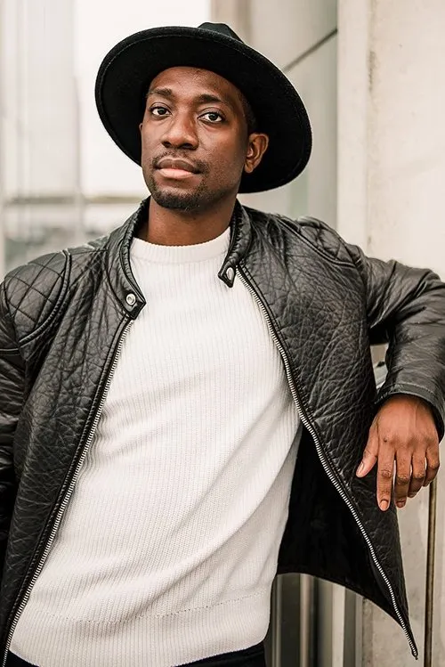 Nora Zakiri ha trabajado con Nilson David en 1 ocasiones