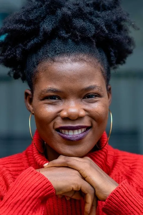 Nimo Loveline interpretando a Enanga Adele Asong