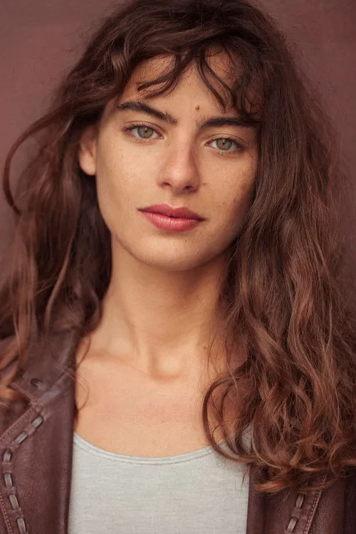 Foto de perfil del actor Nina Aboutajedyne en el reparto