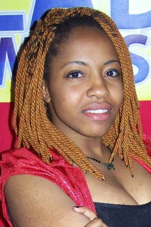 Nina Monet interpretando a Nina Monet