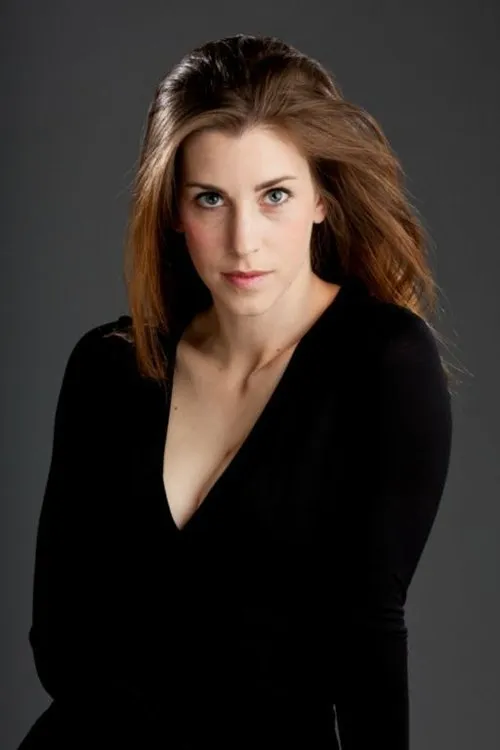 Nina Rakovec interpretando a Suzi