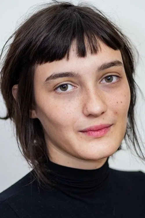 Nina Tomsic — personaje: Anelise