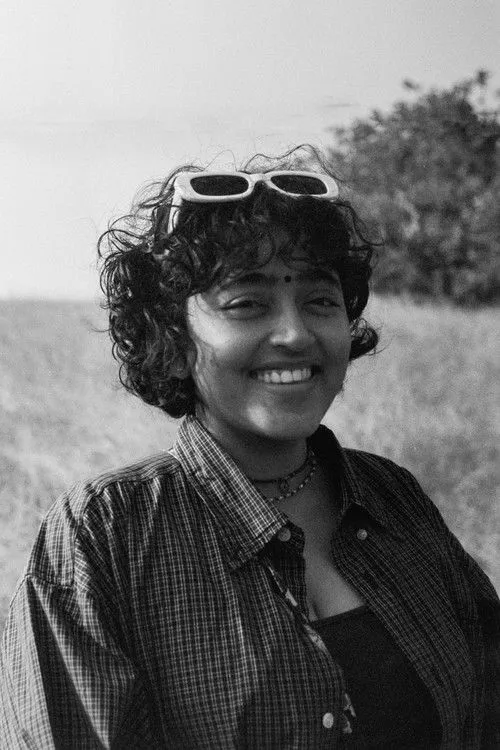 Nirupama Thomas interpretando a Aswin