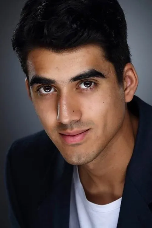 Nirvan Patnaik interpretando a Zak