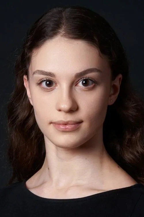 Nisan Dökmeci en su biografía y filmografía