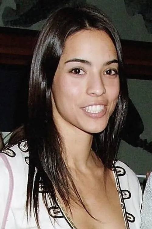 Nifa Hindes ha trabajado con Nishan Hindes en 2 ocasiones