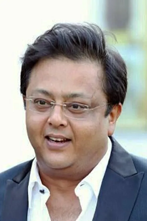 Nitesh Pandey interpretando a Varun