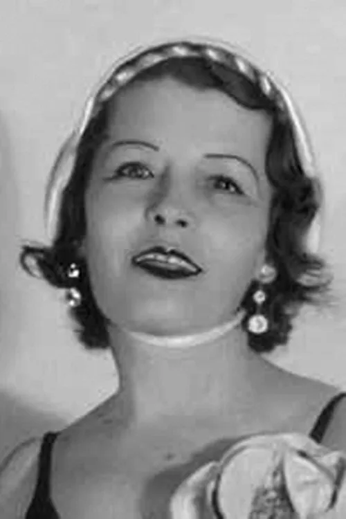 Nitta-Jo interpretando a